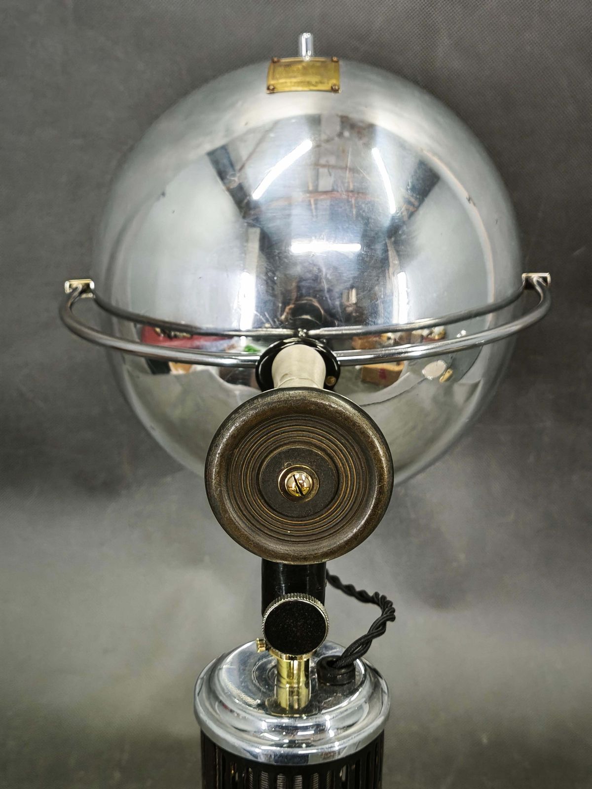 680.0 Bauhaus Hanau Quartz Chrome Verstelbare Tafellamp uit de jaren 1930, Duitsland photo