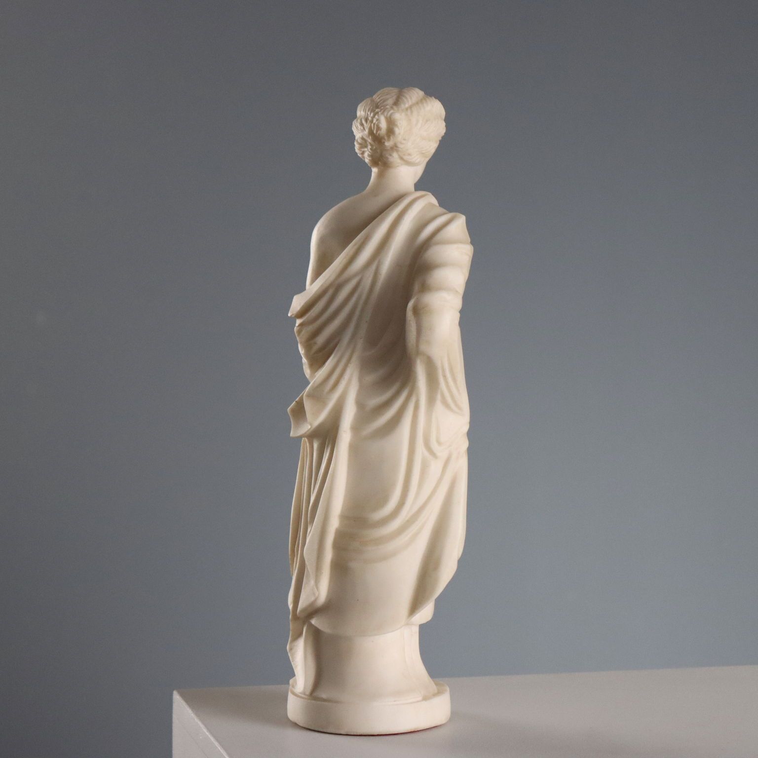 photo furniture Sculpture Of A Roman Matron White Marble Italy 19th Century