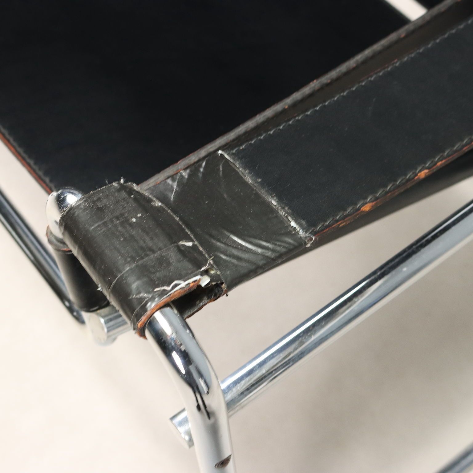 photo furniture Gavina Wassily fauteuil vintage design Marcel Breuer Italië jaren 1970