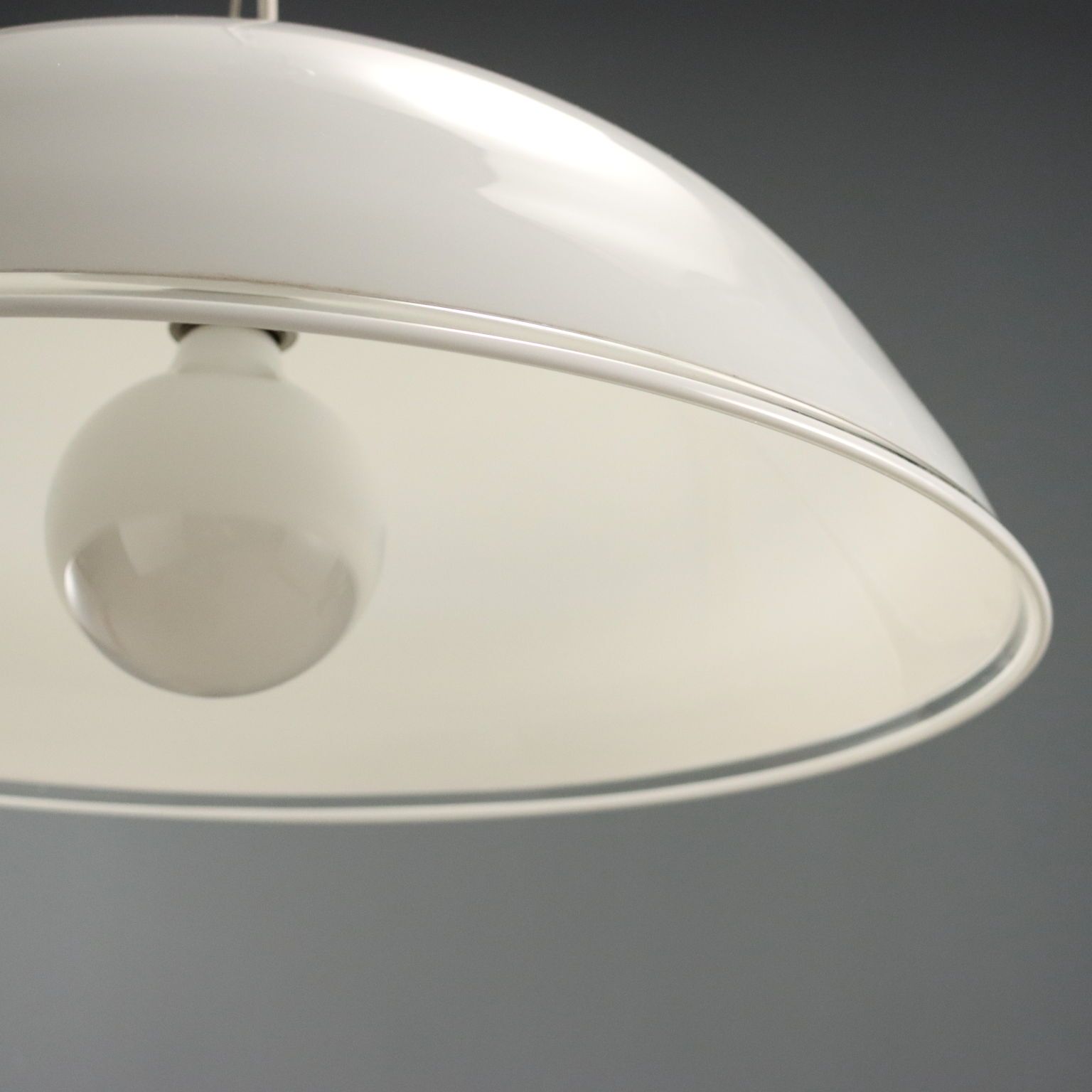 Lampe vintage iGuzzini en méthacrylate, Italie, années 1970 photo buy