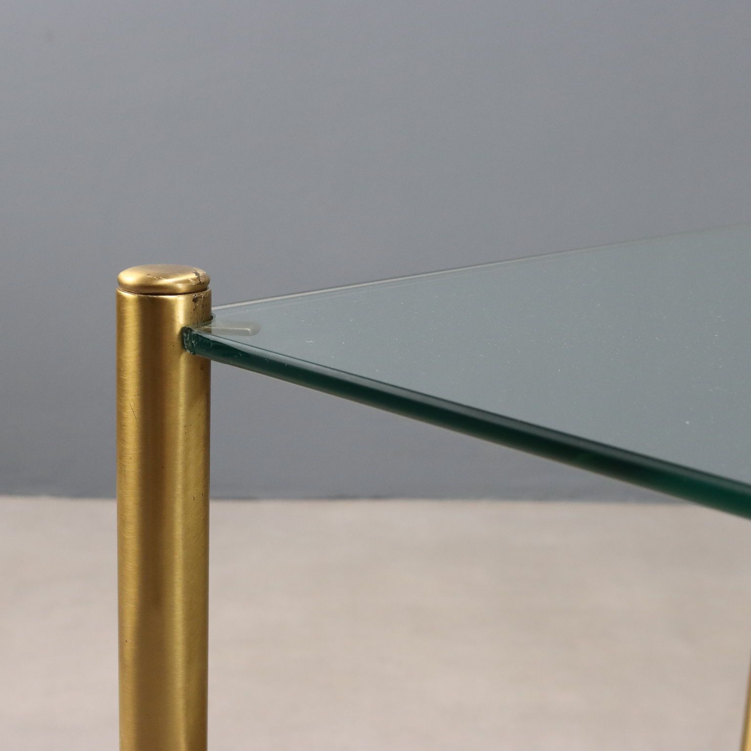 Table basse vintage en laiton et verre, Italie, années 1970 photo 350.0