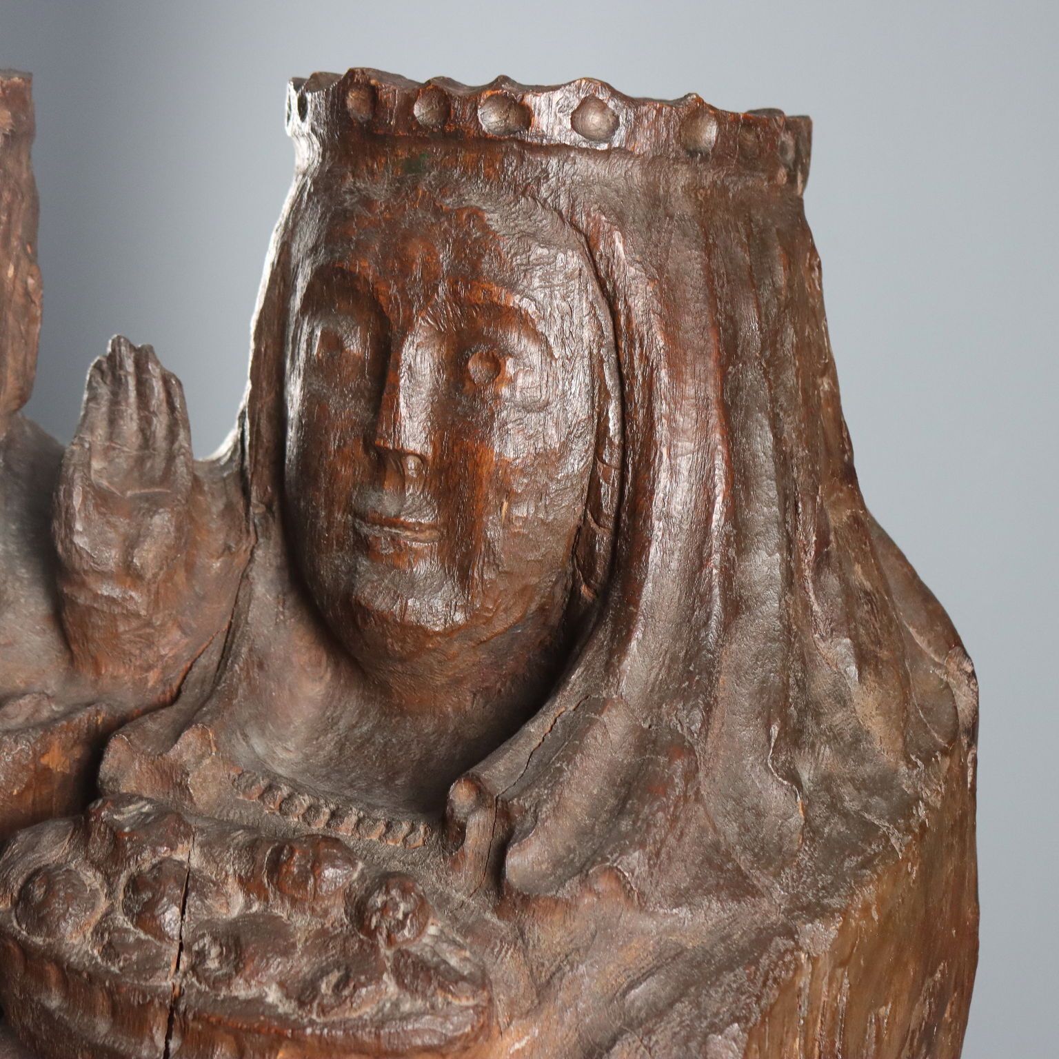 Neo Gothic sculptuur Madonna met Kind 19e eeuw photo 1080.0