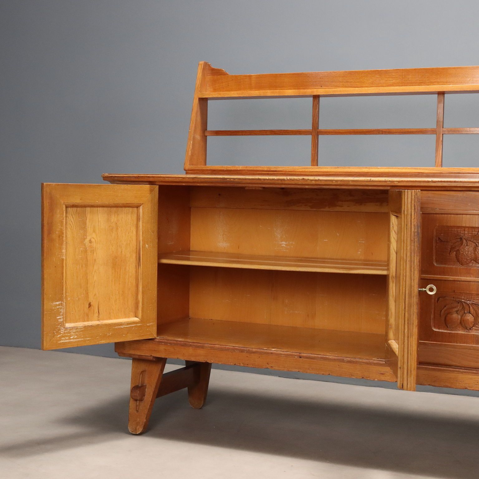 Vintage Buffet Oak Veneer Design Italy 1950s photo Furniture