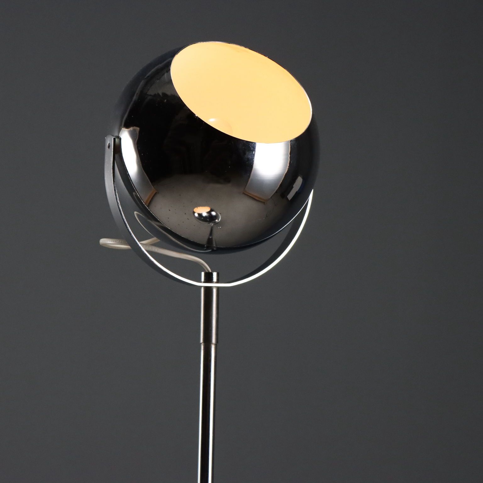 Lampadaire vintage en métal chromé, design italien, années 1970 photo 510.0
