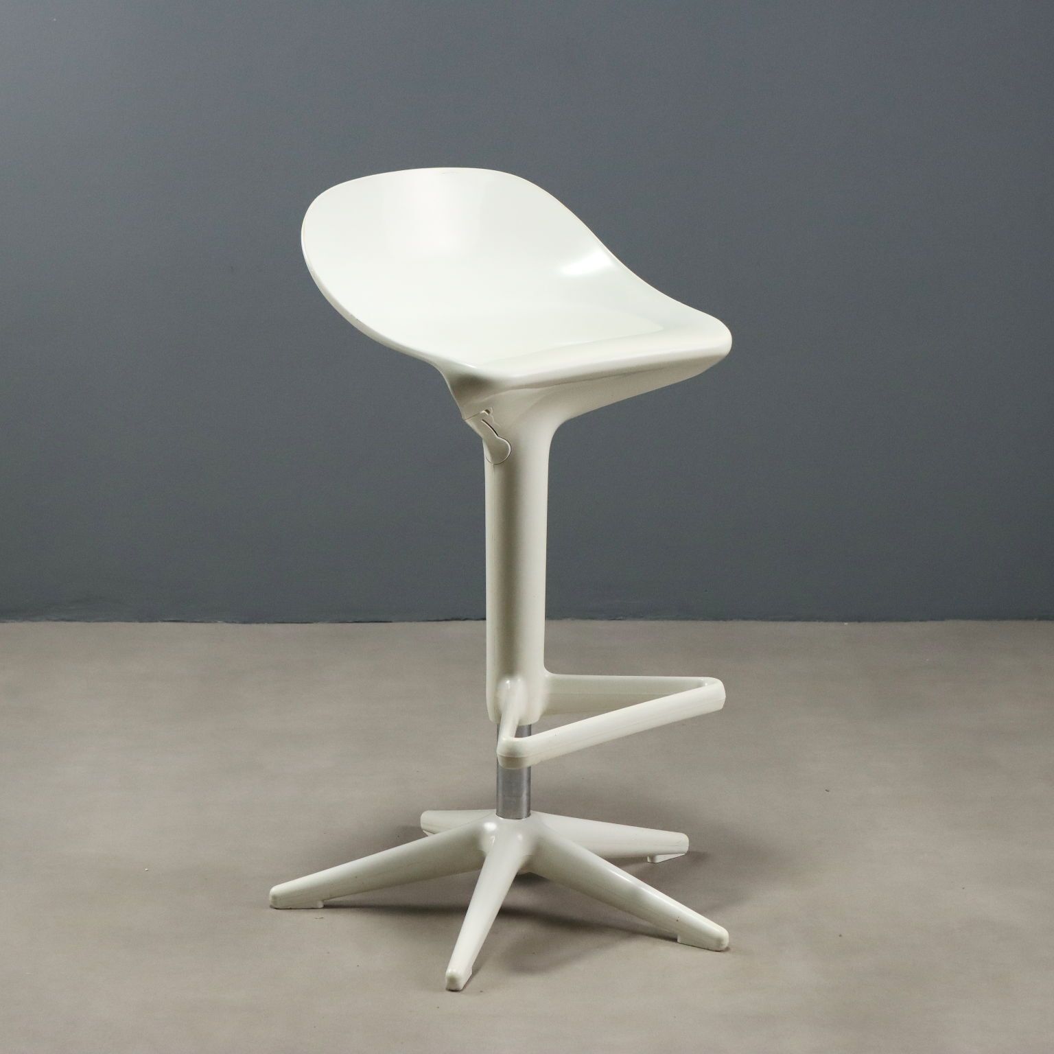 Tabouret Kartell Spoon vintage, par Antonio Citterio, années 2000