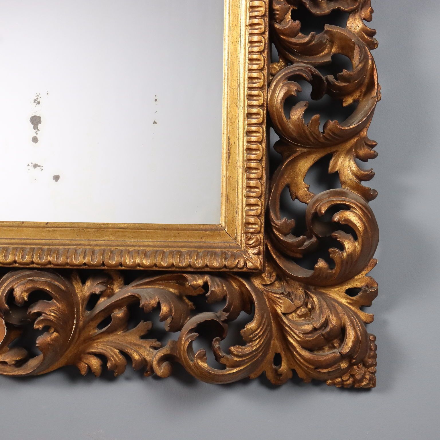 photo furniture Cadre baroque en bois sculpté, Italie, XXe siècle