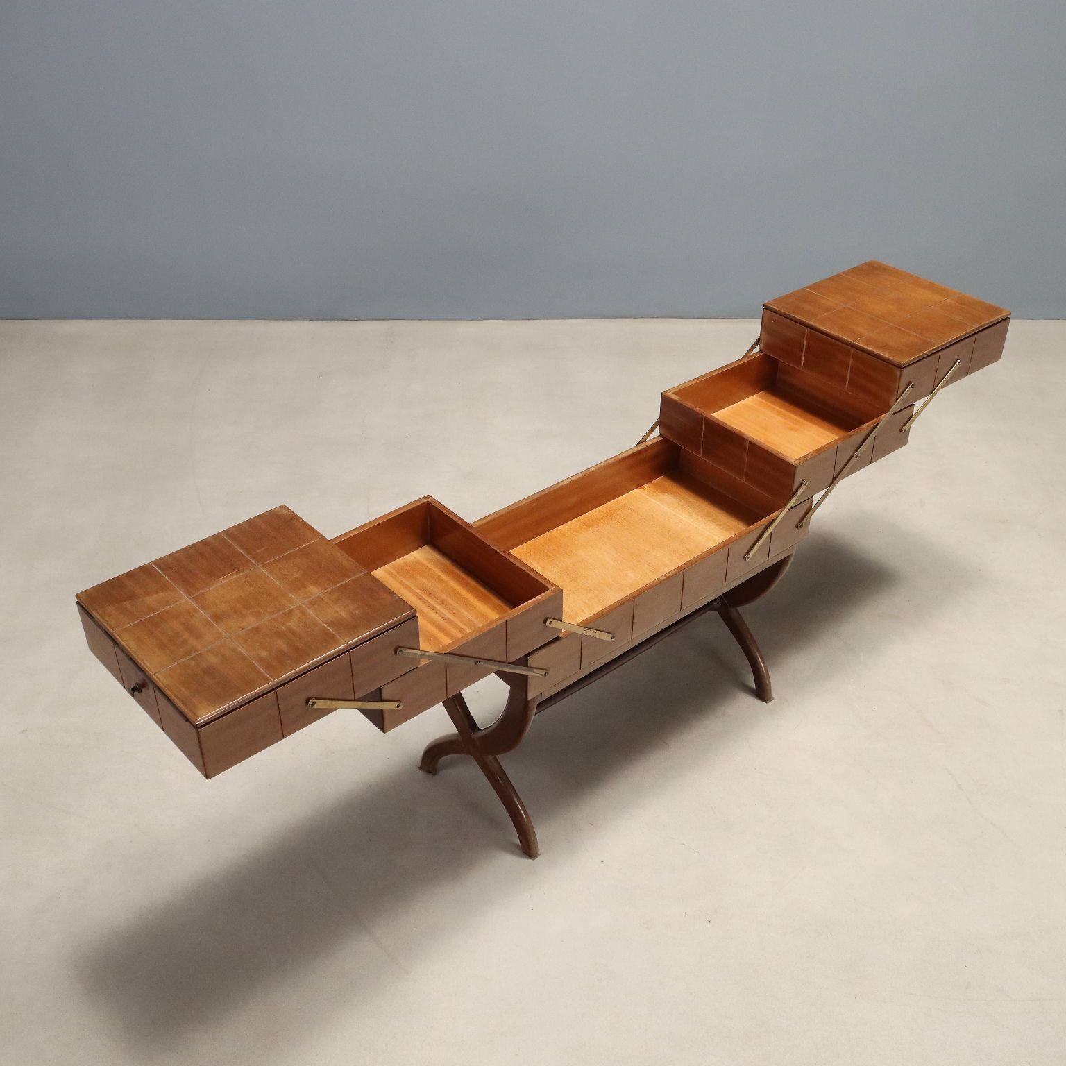 Italiaanse naaидоbox ca. jaren 1950 photo for sale