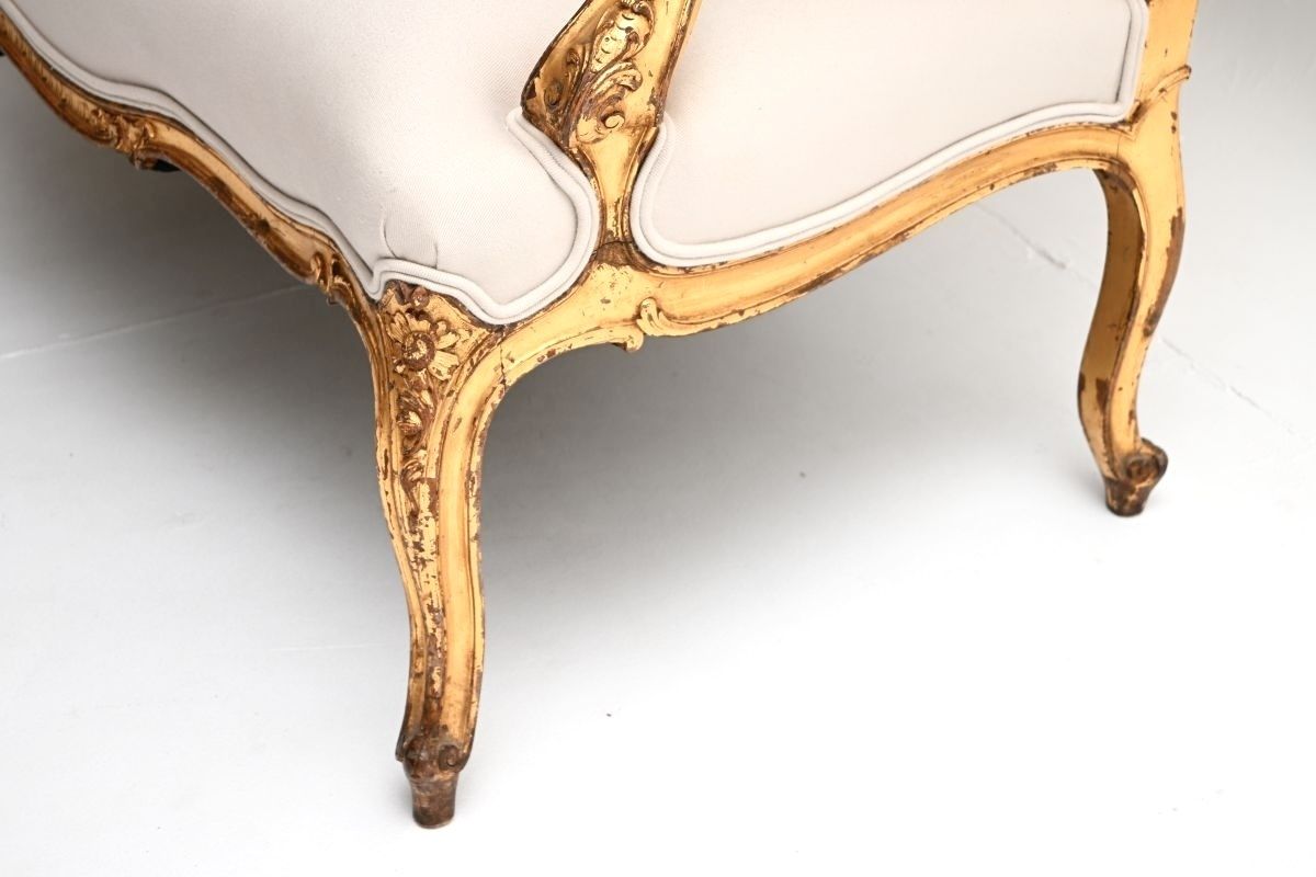 photo furniture Antique French Carved Gilt Wood Settee