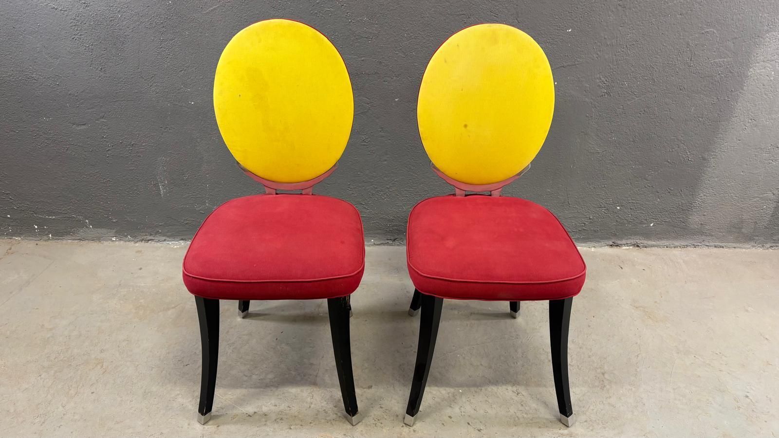 Paar Medallion-stoelen, model Funny Valentine, door Jean-Charles de Castelbajac, 20e eeuw photo furniture