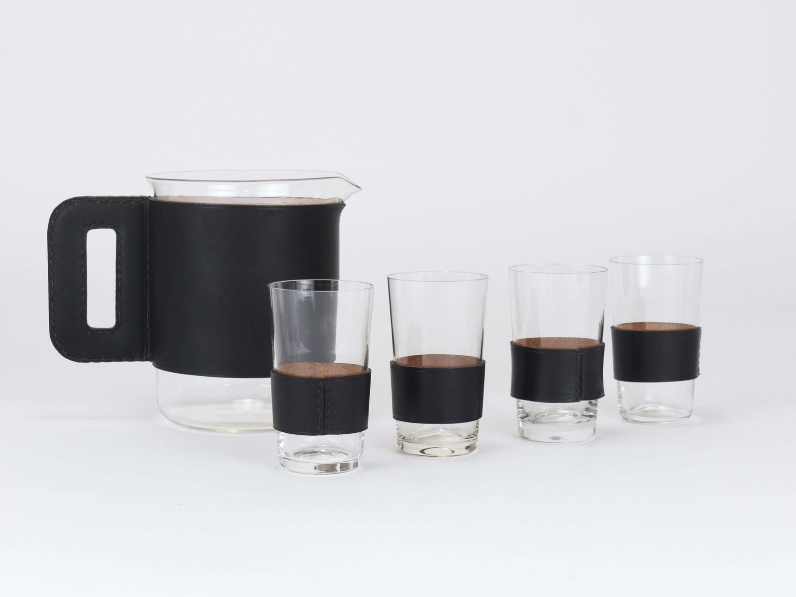 Carl Auböck Martini Set Zwart Leer Karaf & Glazen, Oostenrijk, jaren 1950 photo furniture