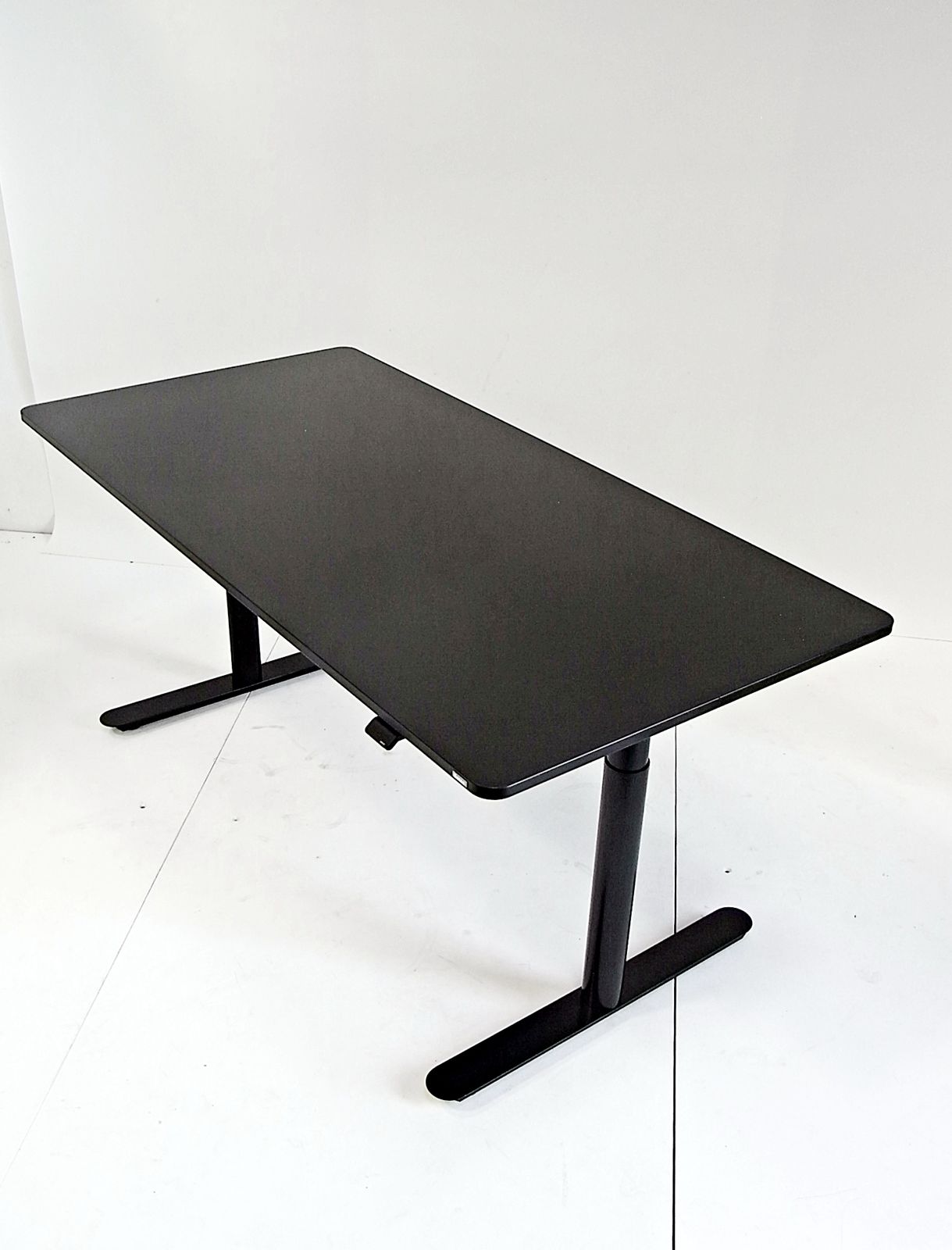 590.0 Bosse M3, Module Space, bureau, elektrisch in hoogte verstelbaar, 2020s photo