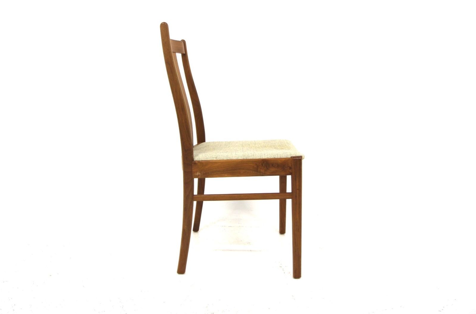 Chaises scandinaves en noyer, Suède, années 1960, lot de 6 photo furniture
