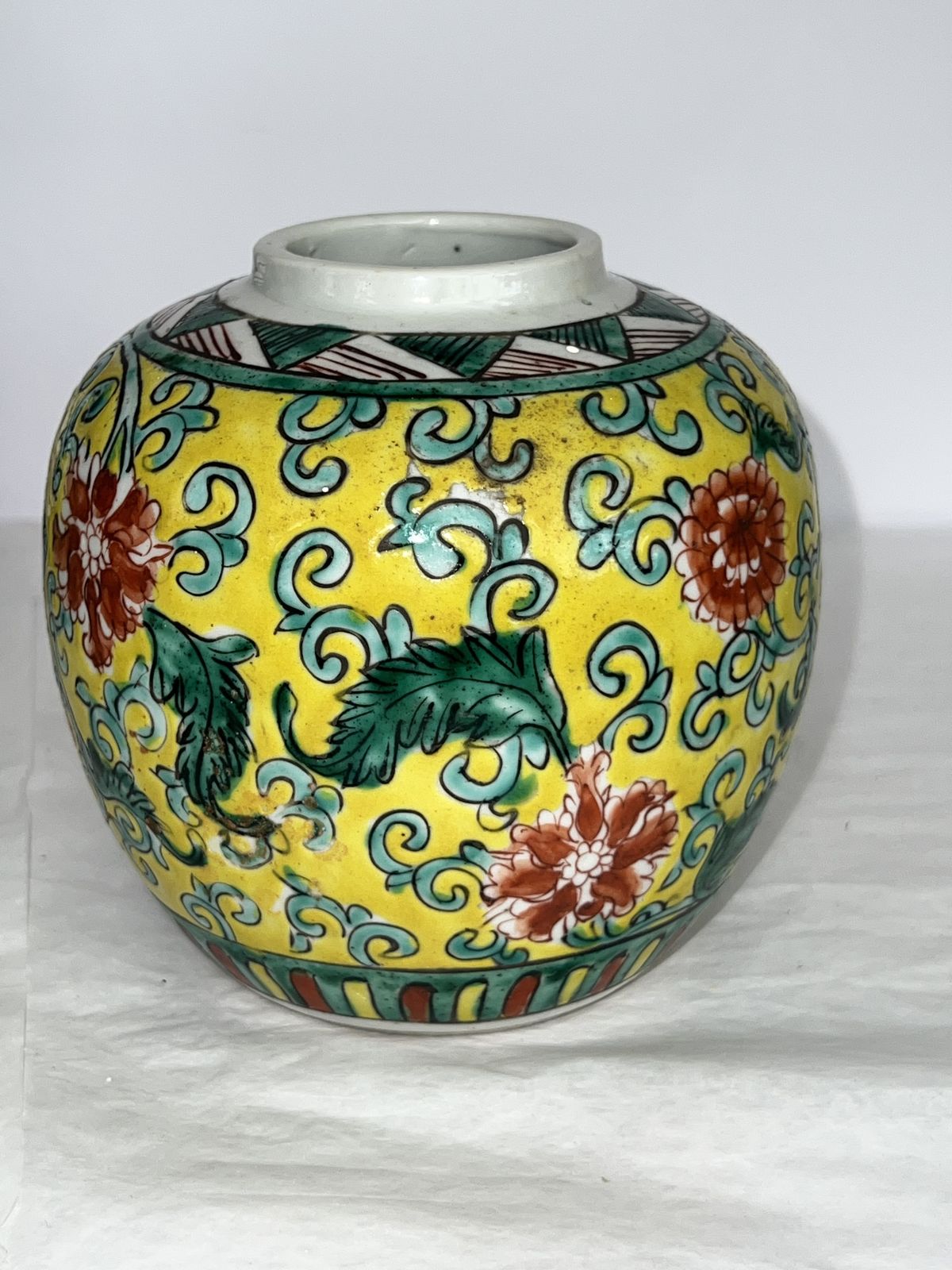 Chinese Famille Verte Style Porcelain Ginger Jar, 1970's photo vinterior