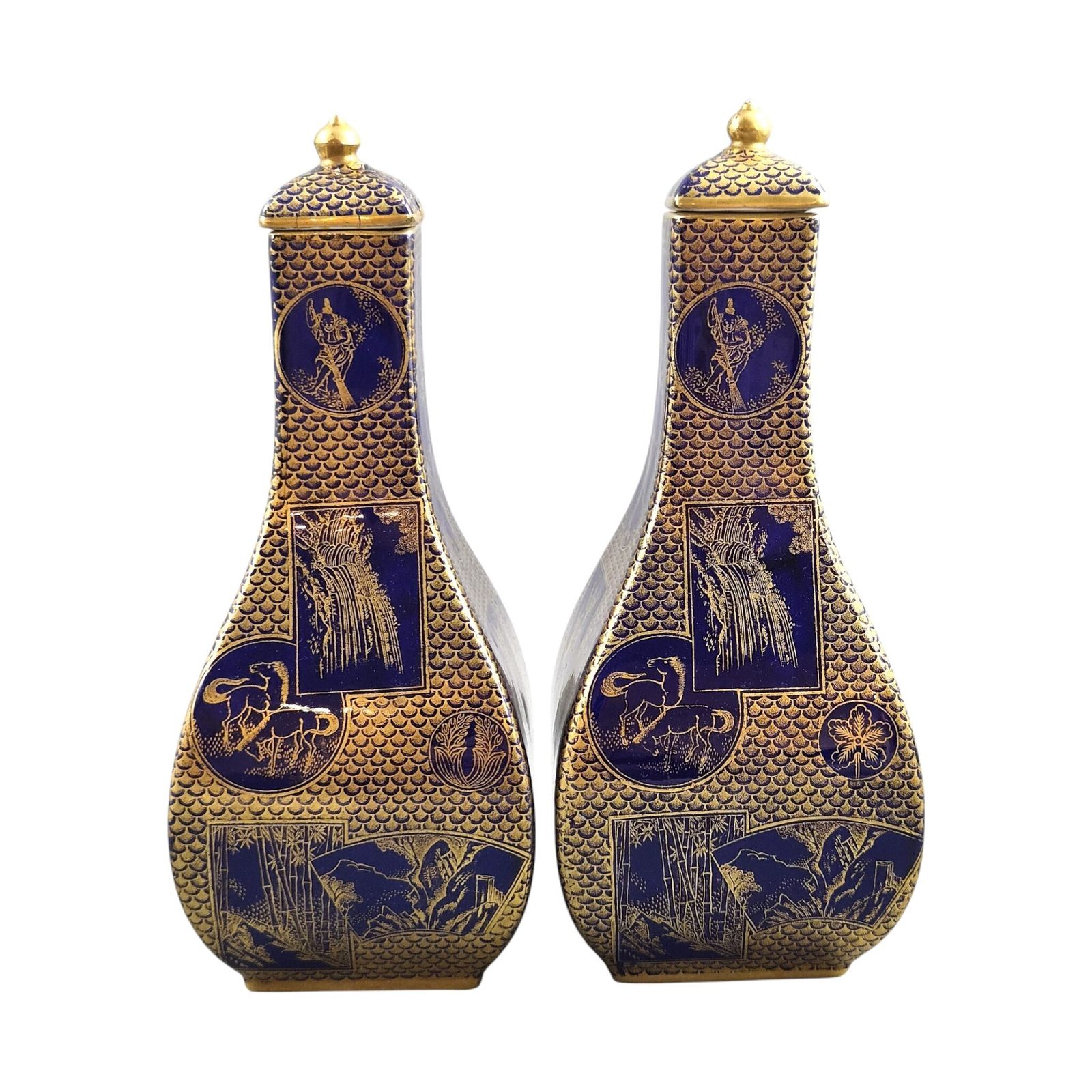 Uiterst zeldzaam paar Mason's Patent Ironstone Mazarine Blue vazen ca. 1830 48 photo for sale
