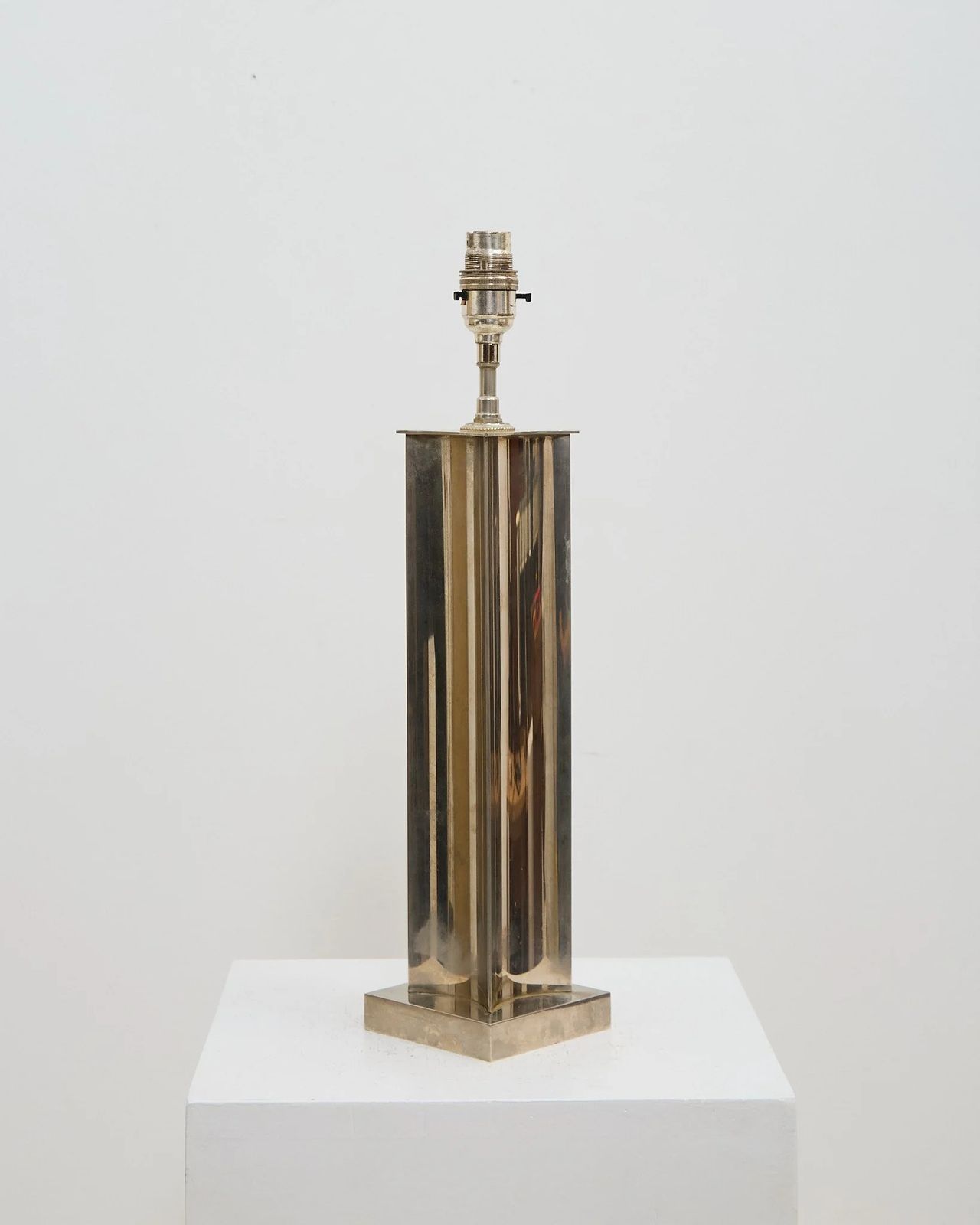 Stijlvolle modernistische lamp, jaren 1960 photo 395.0