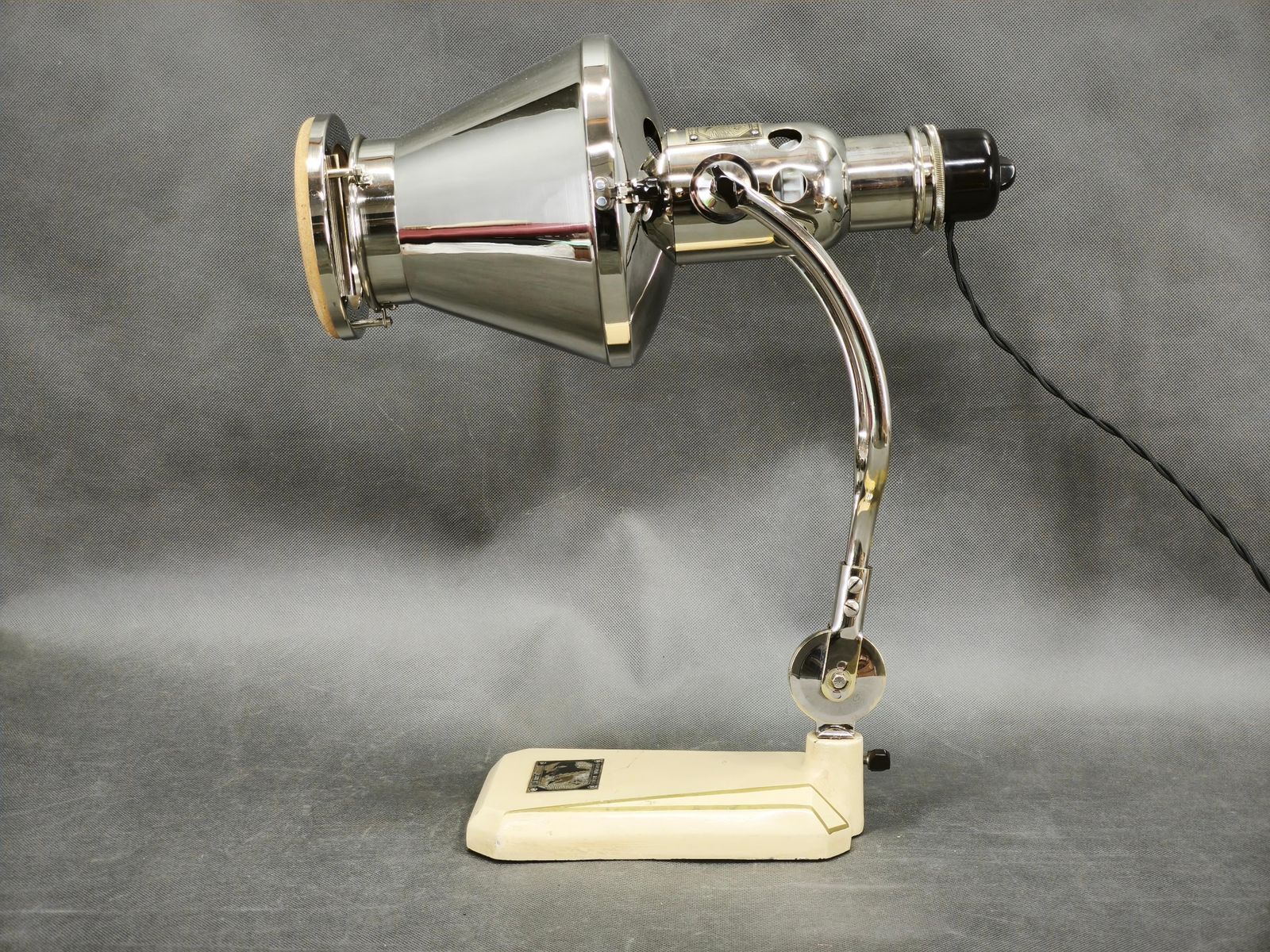 Hanau Bauhaus medische lamp, Duitsland, jaren 1930 photo furniture