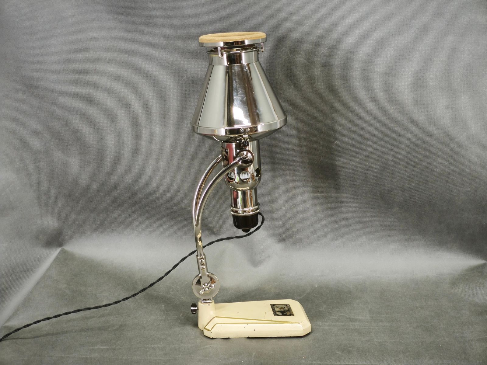 Hanau Bauhaus medische lamp, Duitsland, jaren 1930 photo vinterior