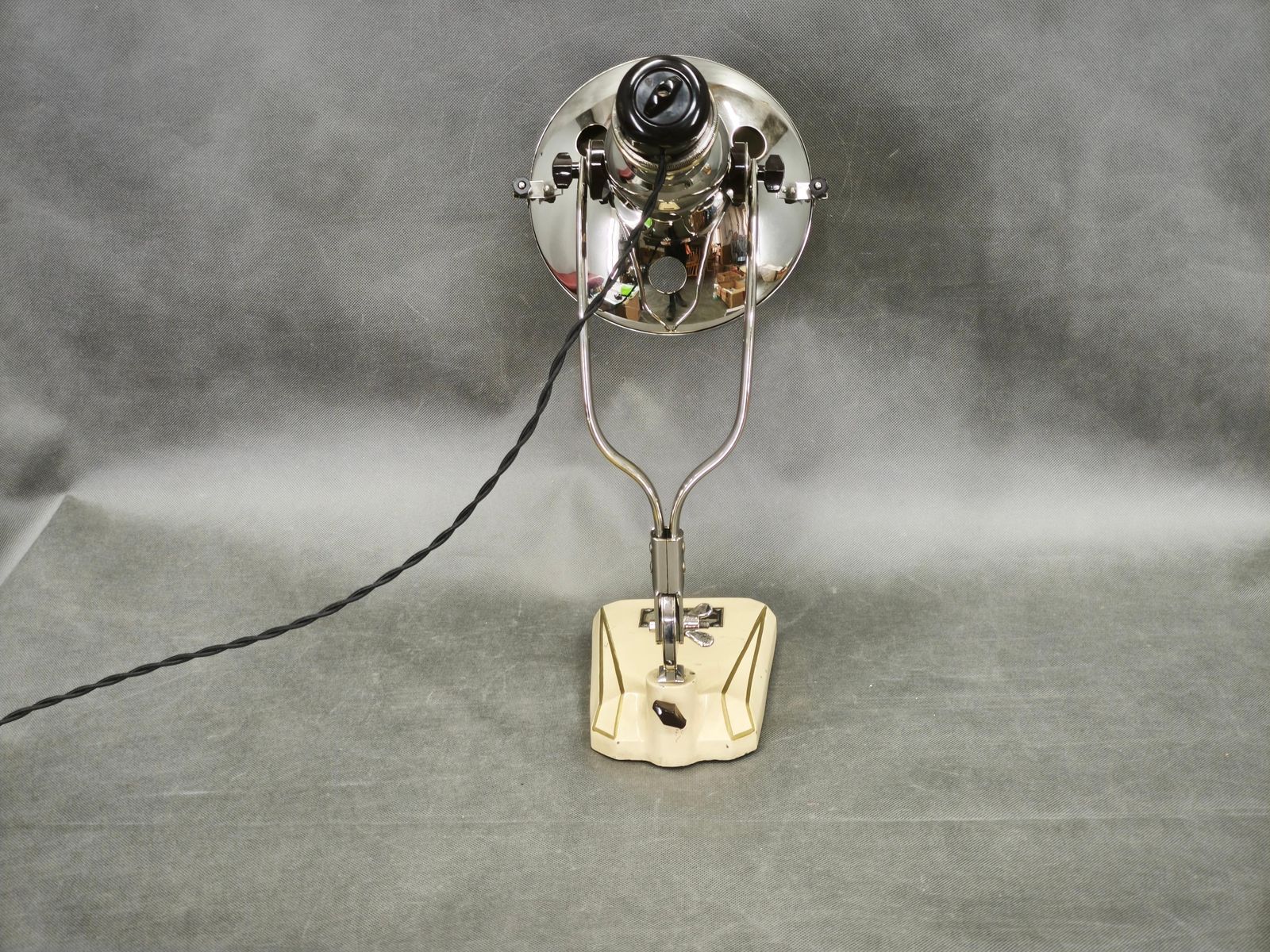 photo vinterior Hanau Bauhaus medische lamp, Duitsland, jaren 1930