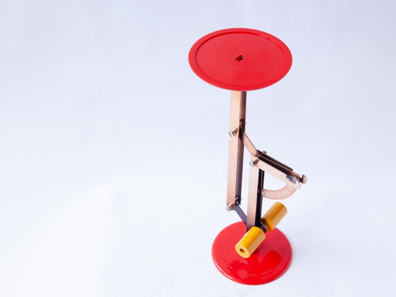 Memphis Wakita Hi Techs brievenweegschaal Sergio Carpani Balance Japan Postmodern Design photo Woonaccessoires