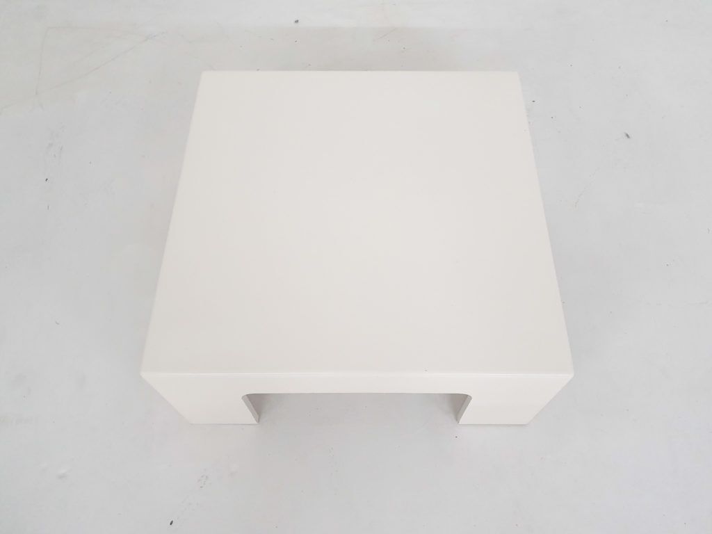 Witte vierkante salontafel, toegeschreven aan Marc Berthier, Frankrijk, jaren 1970 photo for sale