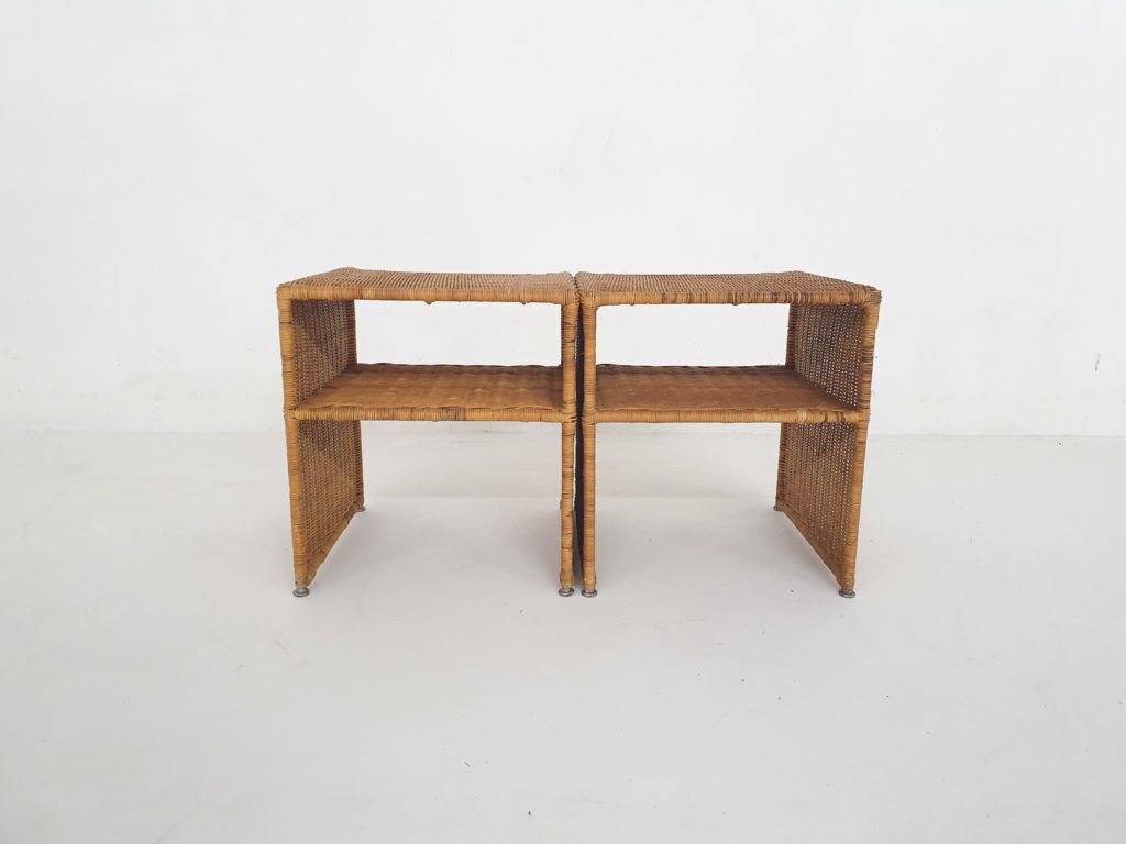 photo furniture Set van twee rieten nachtkastjes, Frankrijk, ca. jaren 1960