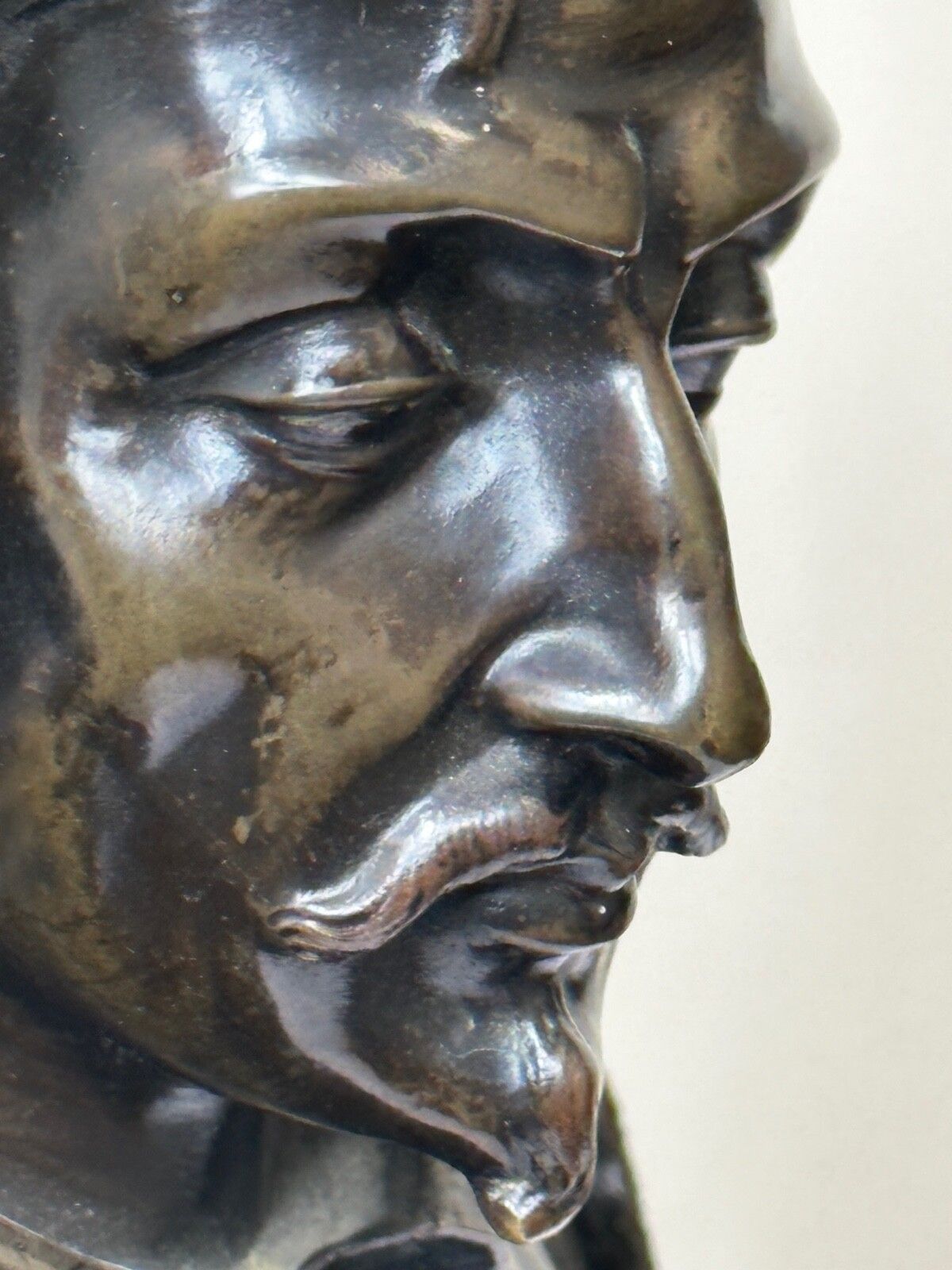 photo furniture 19e eeuw John Milton sculptuur gesigneerd Frans beeldhouwer Ernest Eugène Hiolle