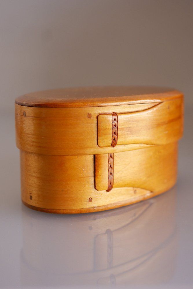 Boîte à copeaux suédoise vintage en bois cintré, années 1920 photo buy
