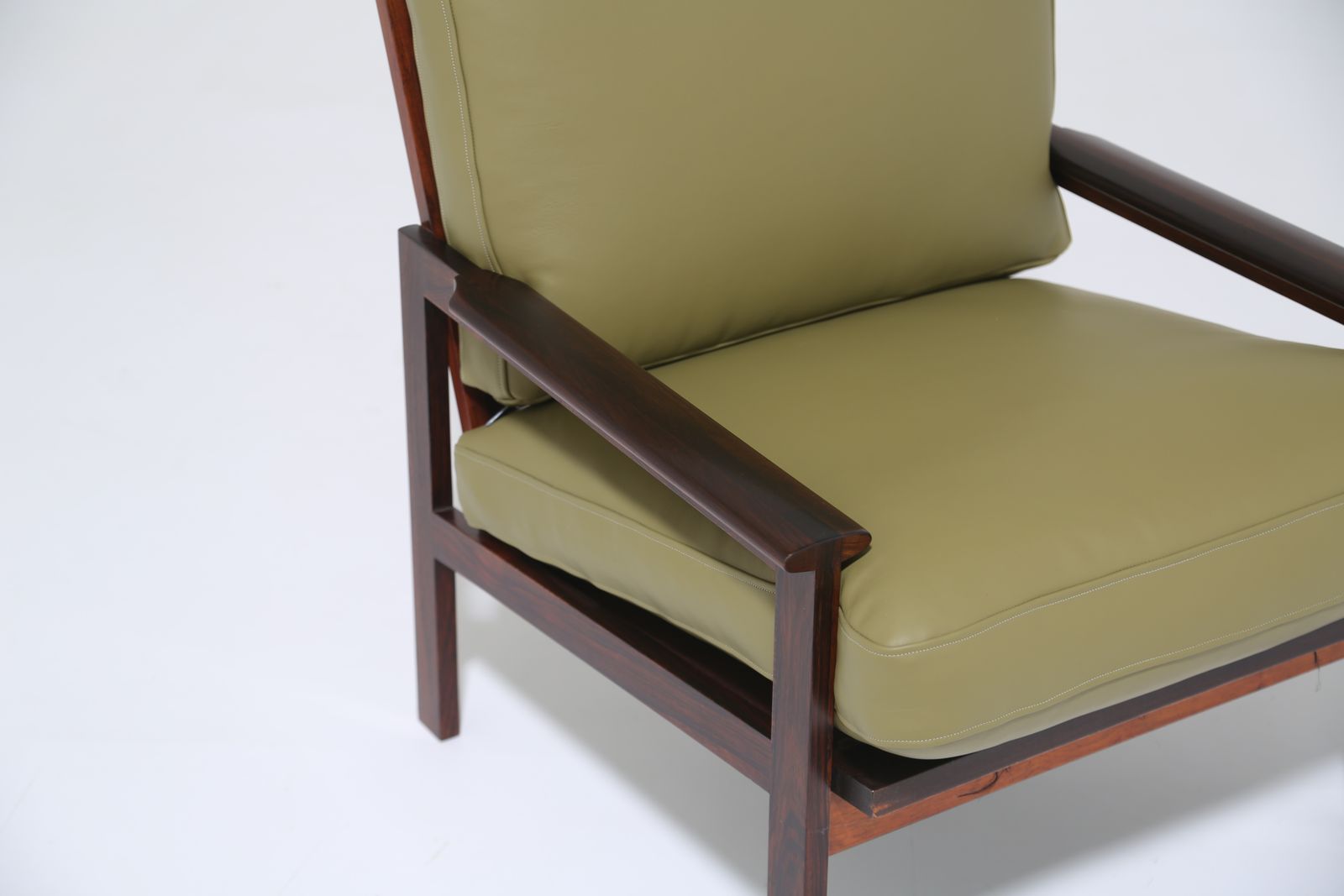 Vintage Rosewood And Green Leather Lounge Armchair By Illum Wikkelso For N. Eilersen, 1950s. photo for sale