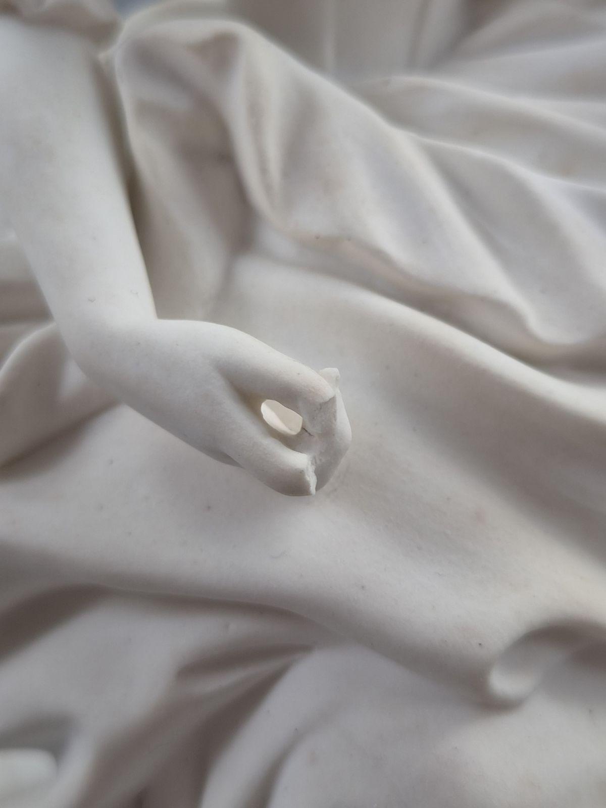 photo for sale Old Paris Parian figuur van La Dormeuse naar Michel Victor Acier, ca. 1850-1880