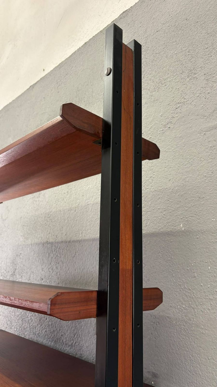 1479.0 Mid-Century Modern Modulaire Wandkast, Fineer & Zwart Metalen Stellingkast, jaren 1960, Europa photo