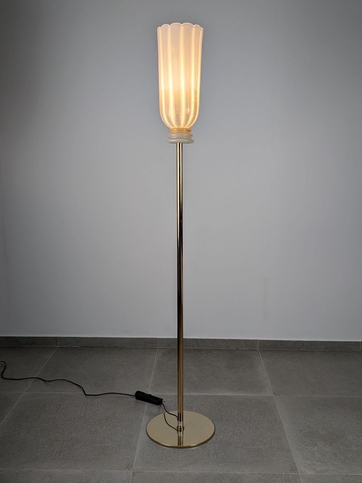 photo vintage Lampadaire Barovier & Toso XII Apostoli en verre de Murano à feuilles d'or 24 carats, Italie, 2002
