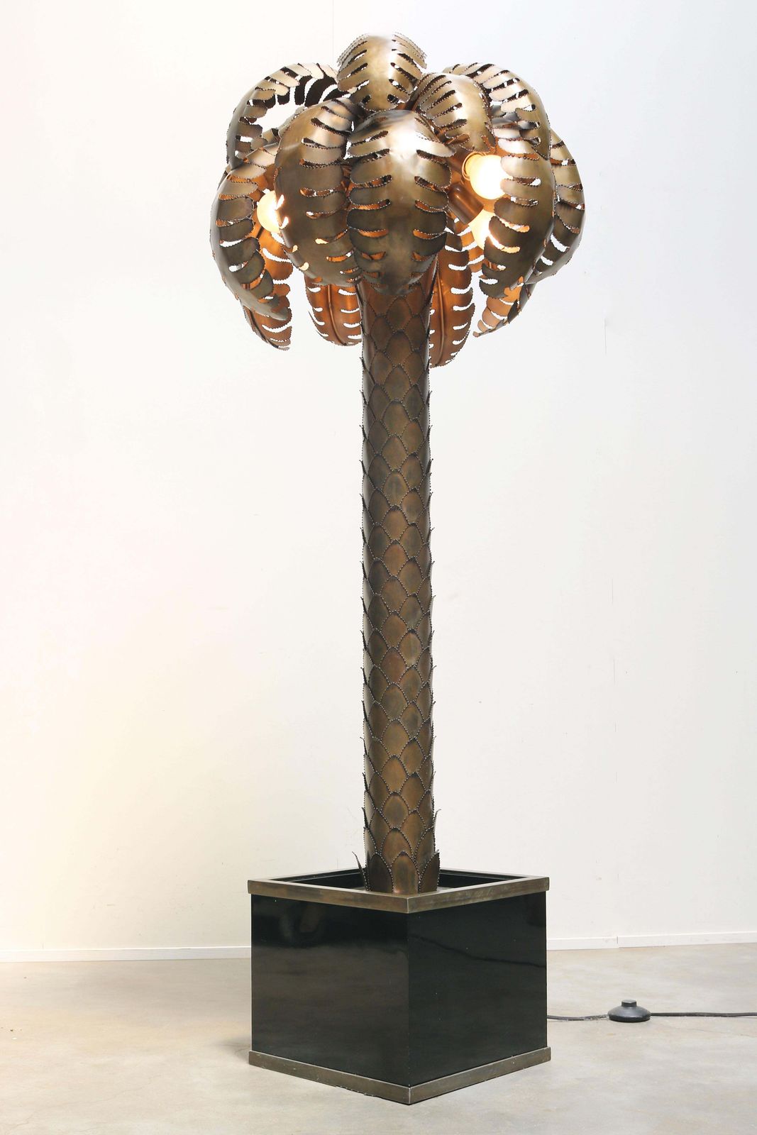 Grote vintage vloerlamp in de vorm van een palmboom – Maison Jansen, Christian Techoueyres, 1970, messing photo vintage