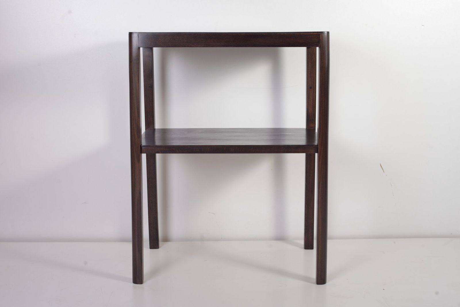 Modernistische eiken bijzettafel van Thonet, ca. jaren 1950