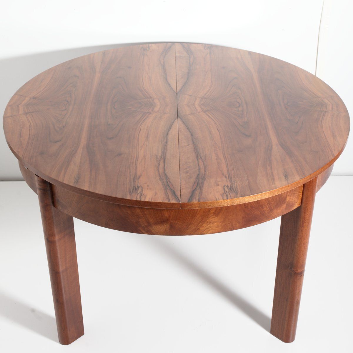 Ronde Uitschuifbare Eettafel H 183 in Walnoot door Jindrich Halabala voor UP Závody, jaren 1930 photo vintage