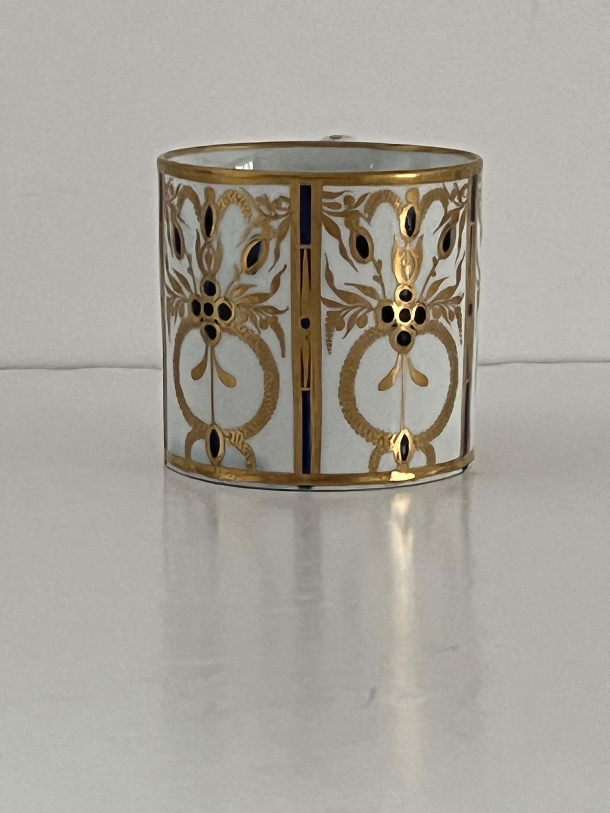 Vroeg Minton porseleinen koffiekopje, handgeschilderd patroon 53, Engeland, ca. 1805 photo Woonaccessoires