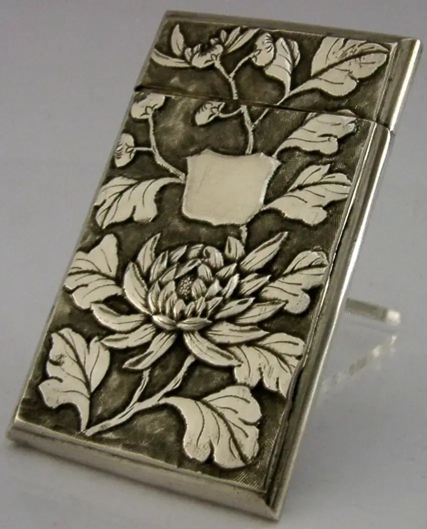 Étui à cartes en argent massif d'exportation chinoise, oiseau et chrysanthème, vers 1890, d'époque