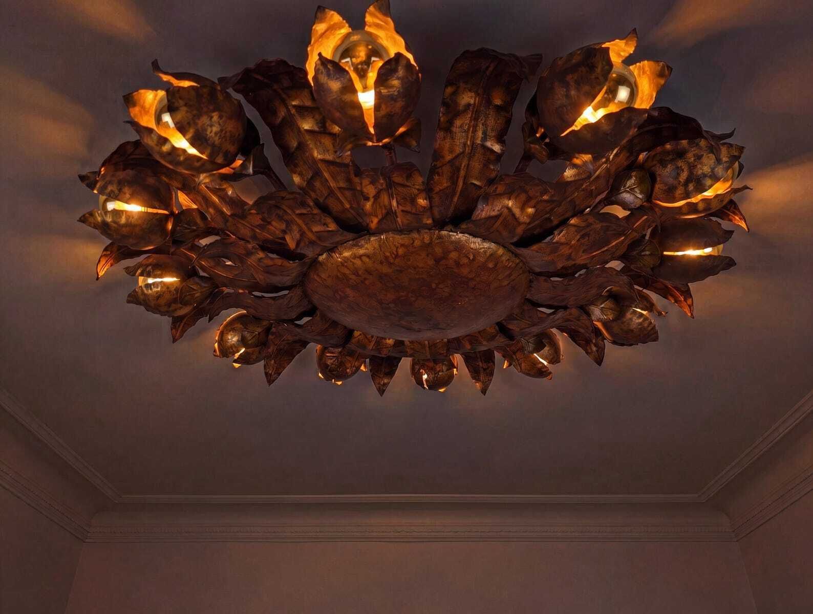 Grand plafonnier mid-century en forme de soleil, métal doré à motif floral, années 1950 photo for sale