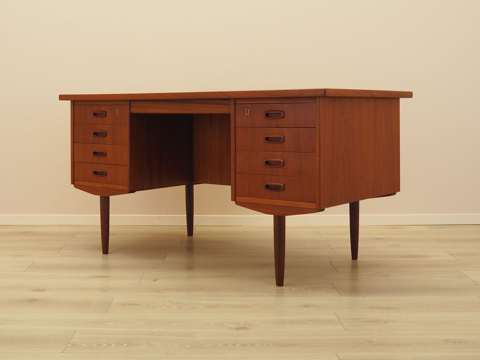 Teakhouten bureau, Deens design, jaren 1970, gemaakt in Denemarken photo 1539.0