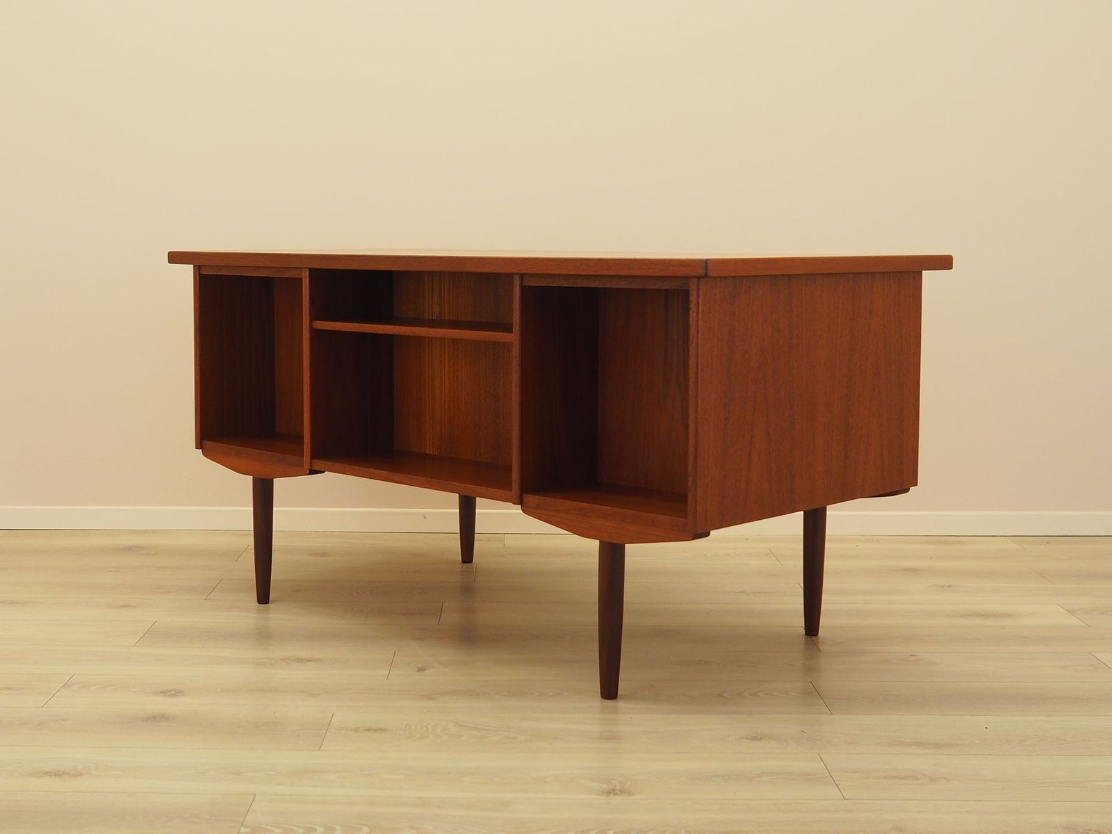 photo vintage Teakhouten bureau, Deens design, jaren 1970, gemaakt in Denemarken