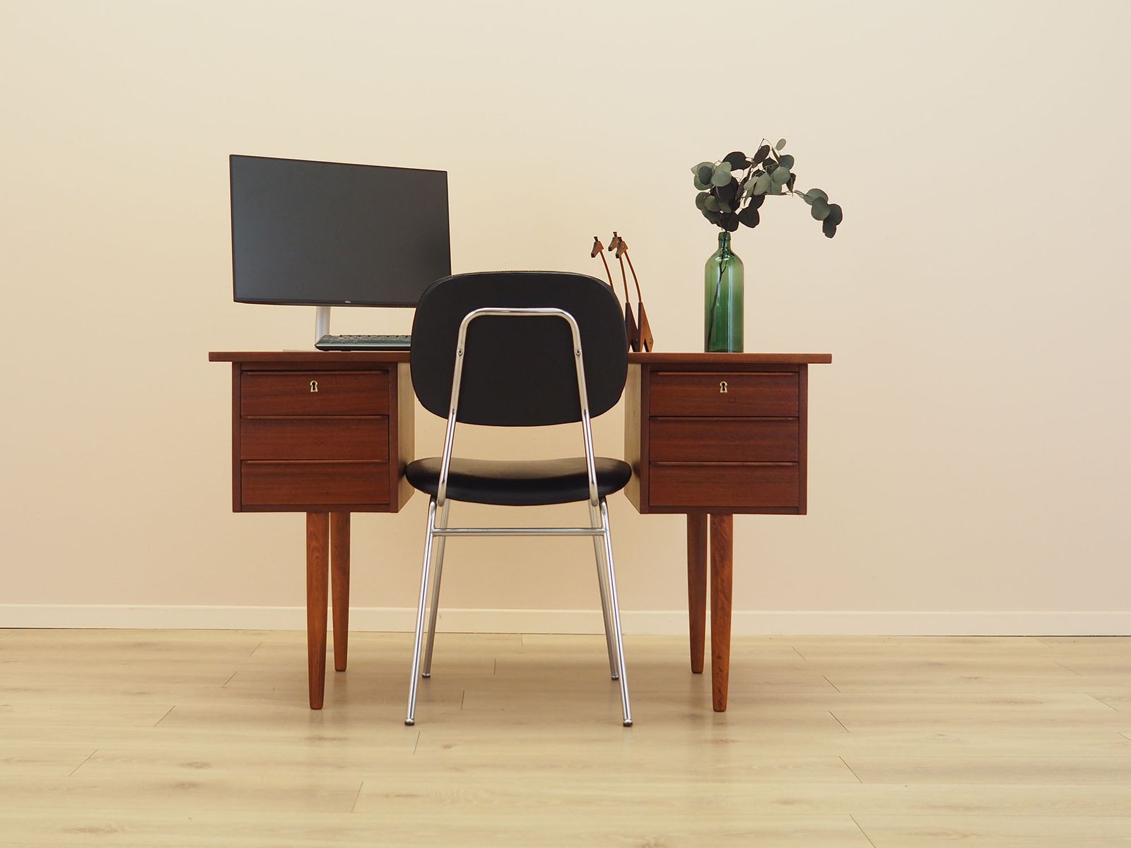 Teakhouten bureau, Deens design, jaren 1970, gemaakt in Denemarken photo furniture