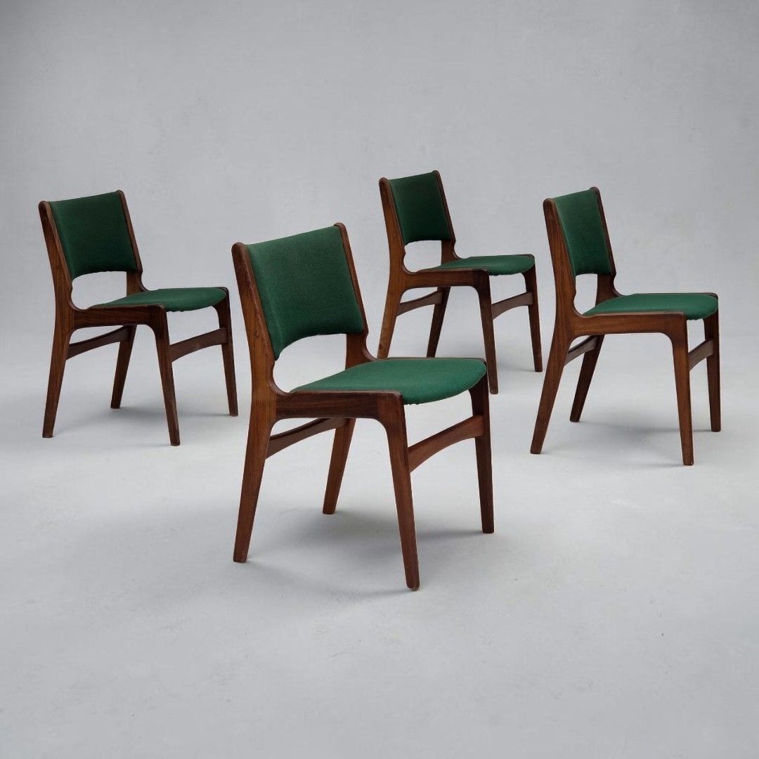 Jaren 1960, Deens design van Erik Buch, set van 4 eetkamerstoelen, model 89.