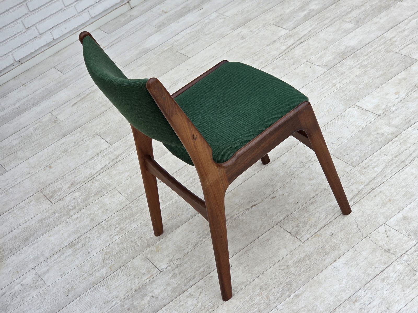 photo vinterior Jaren 1960, Deens design van Erik Buch, set van 4 eetkamerstoelen, model 89.