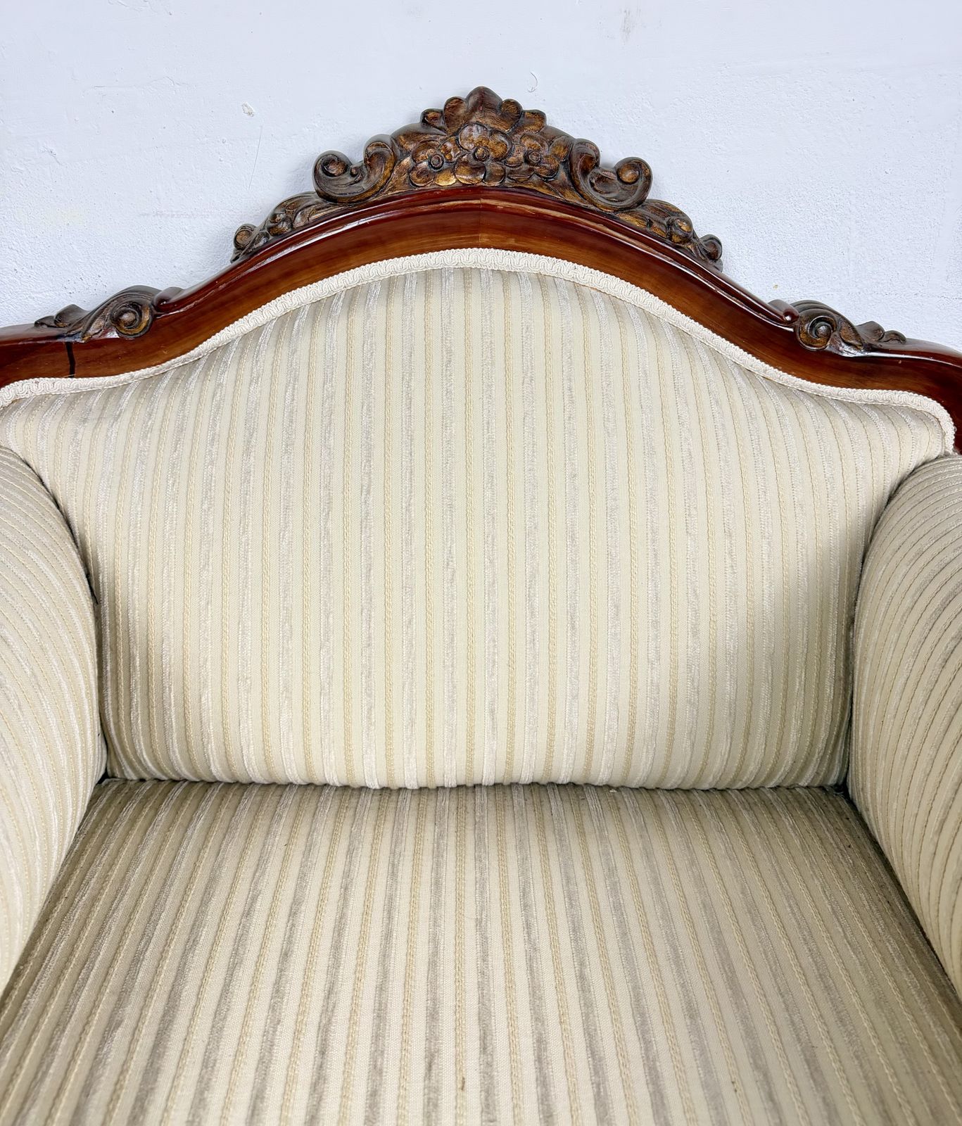 photo furniture Paar Franse Louis XV-stijl fauteuils, jaren 1960