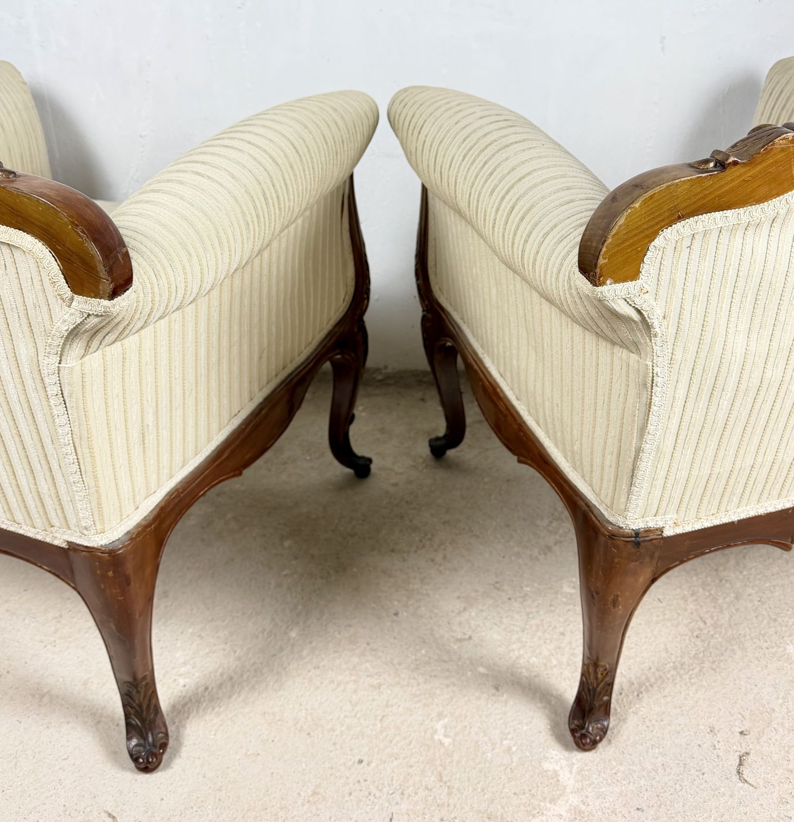 photo vintage Pair Of French Louis XV Style Armchairs, 1960s