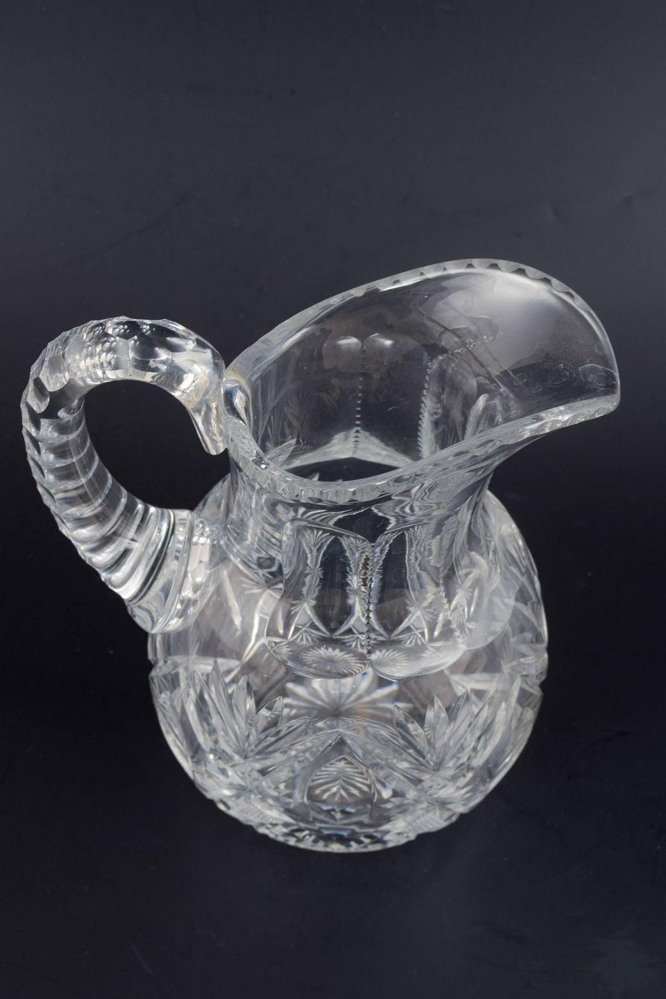 Pichet en cristal transparent à motifs taillés d'étoiles et de feuilles, années 1930/40 photo furniture
