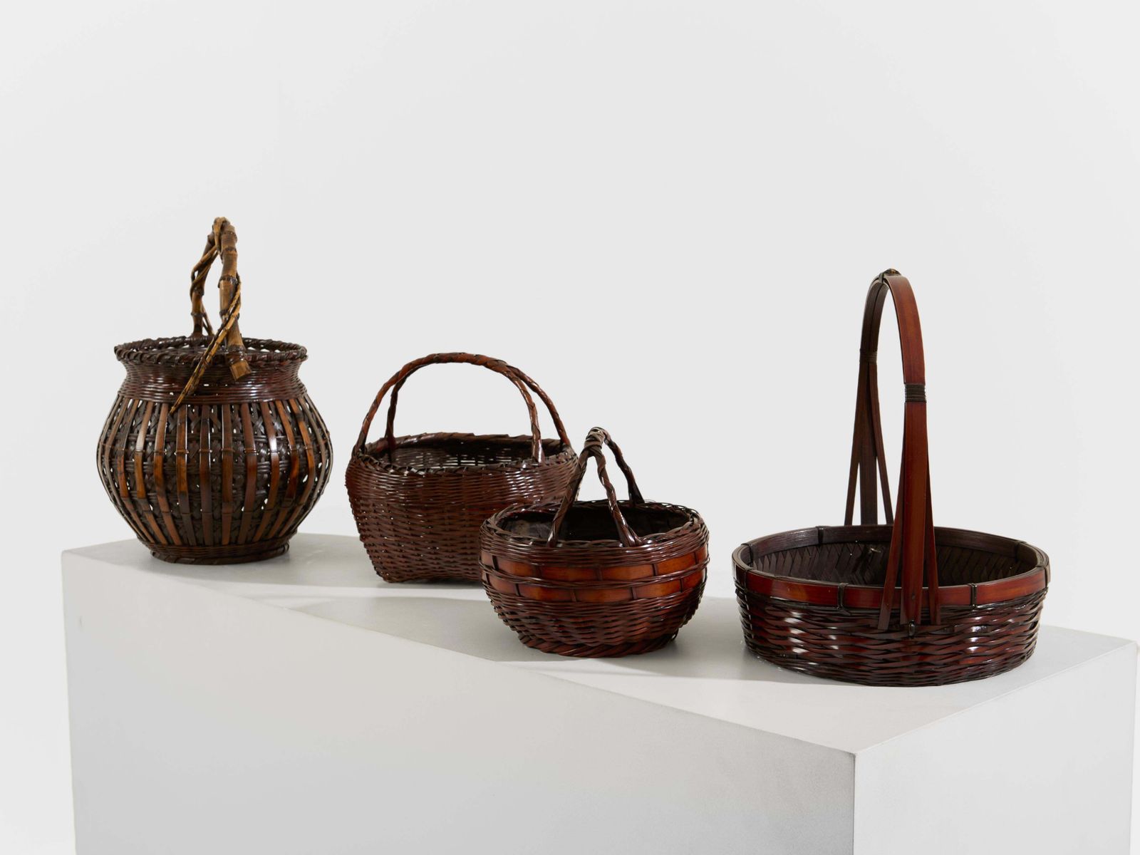 Ensemble de paniers Ikebana en bambou Maeda Chikubōsai, période Meiji photo for sale