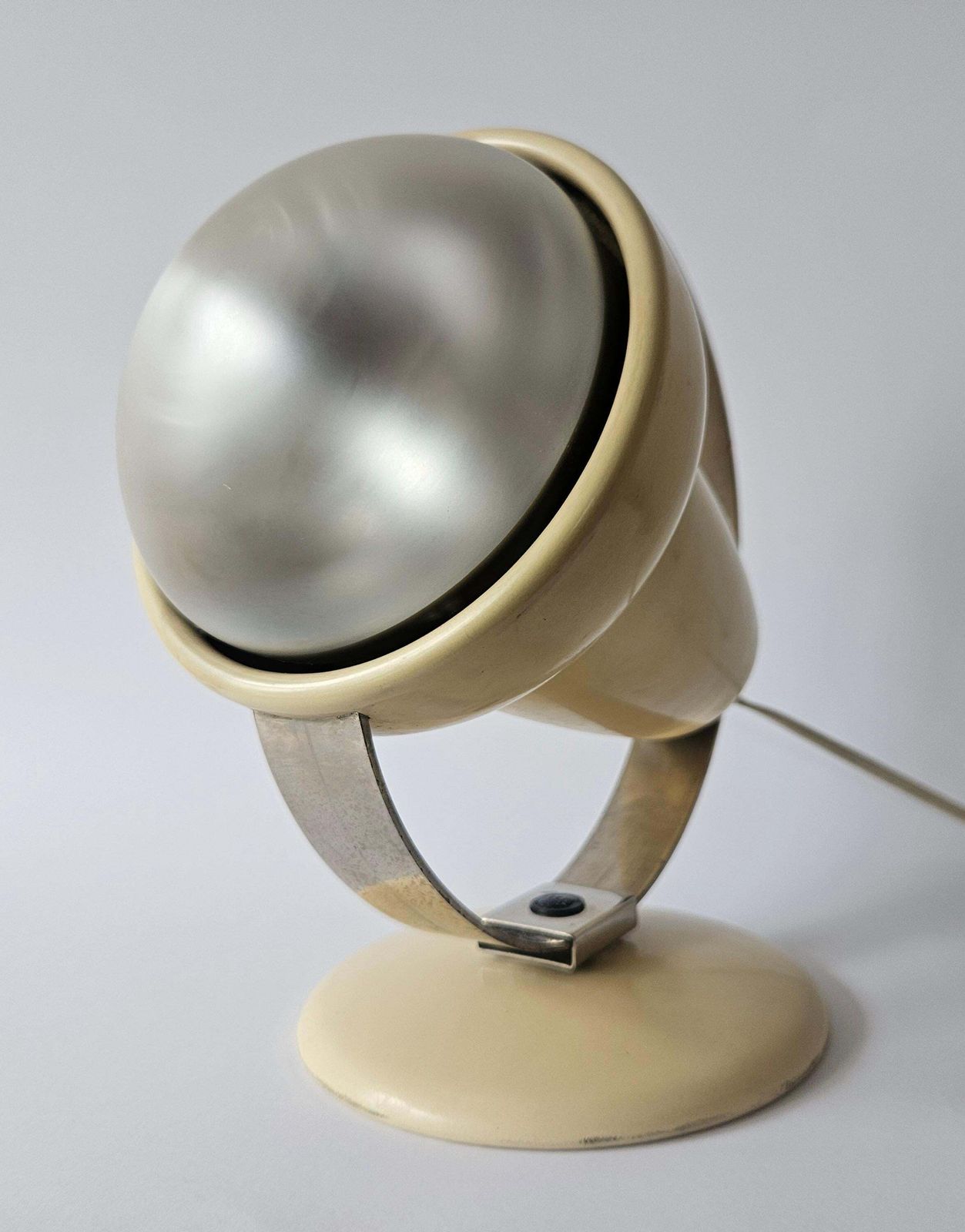 Mid-century tafel- of wandlamp Philips, Charlotte Perriand, Nederland, jaren 1960 photo Verlichting