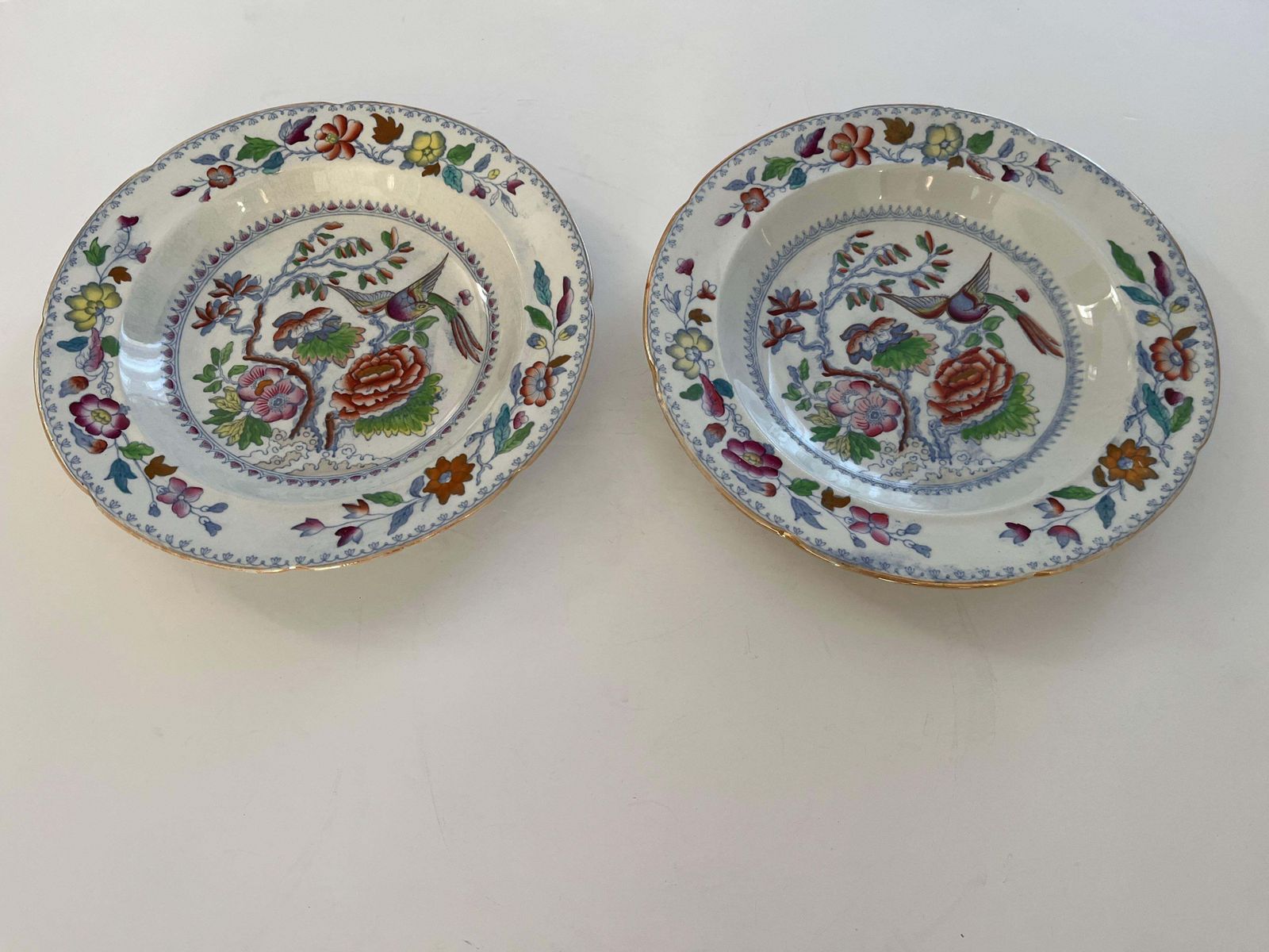 Paar grote soepborden van Mason's Ironstone in het Flying Bird chinoiseriemotief, ca. 1880 photo buy