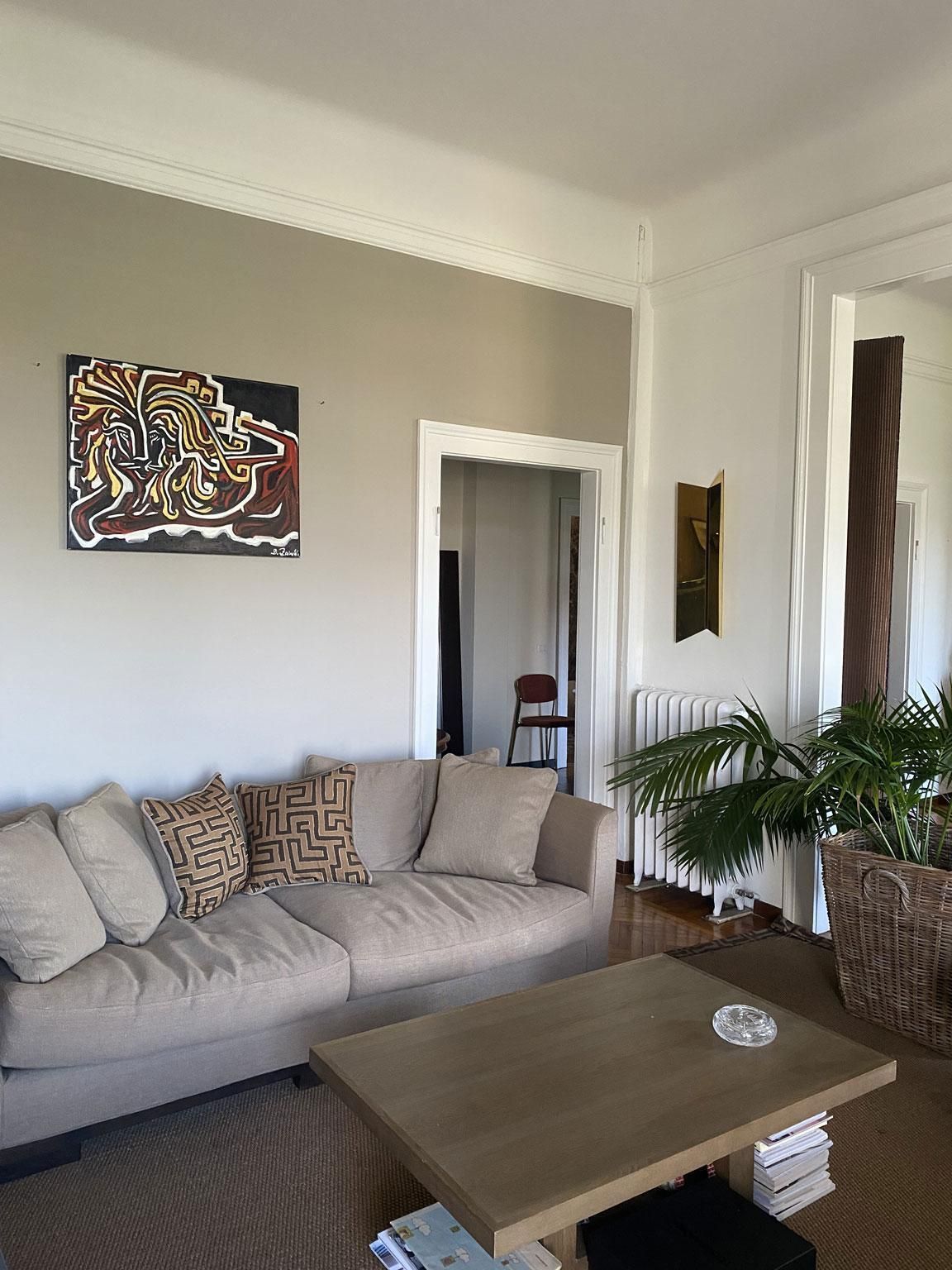 photo vinterior Italiaans postmodern olieverfschilderij op doek met een leeuw in zwart, rood en geel