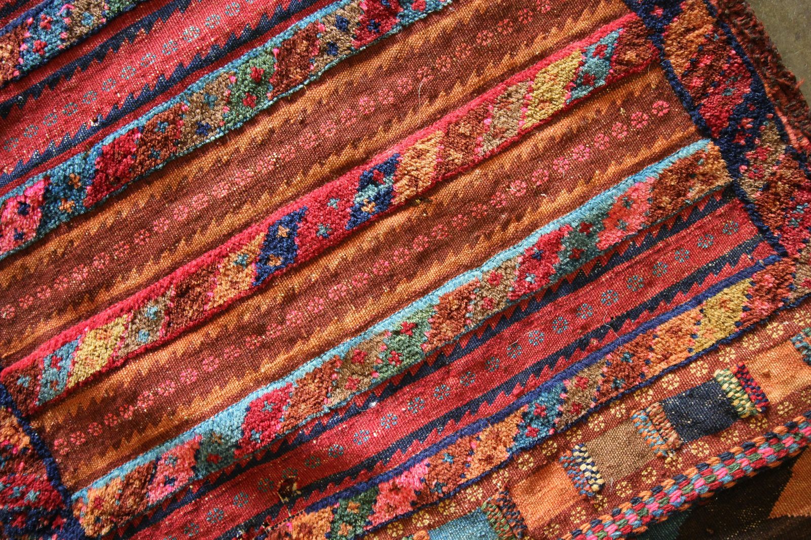 Sacoche de selle Khorjin, textile tribal tissé à la main, laine d'époque, oriental photo vinterior